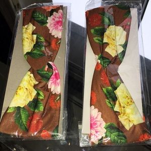Floral headbands 🧡